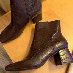 Old Navy Brown Crocodile Booties